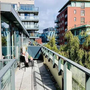 Charming Duplex In Grand Canal Apartment Dublin