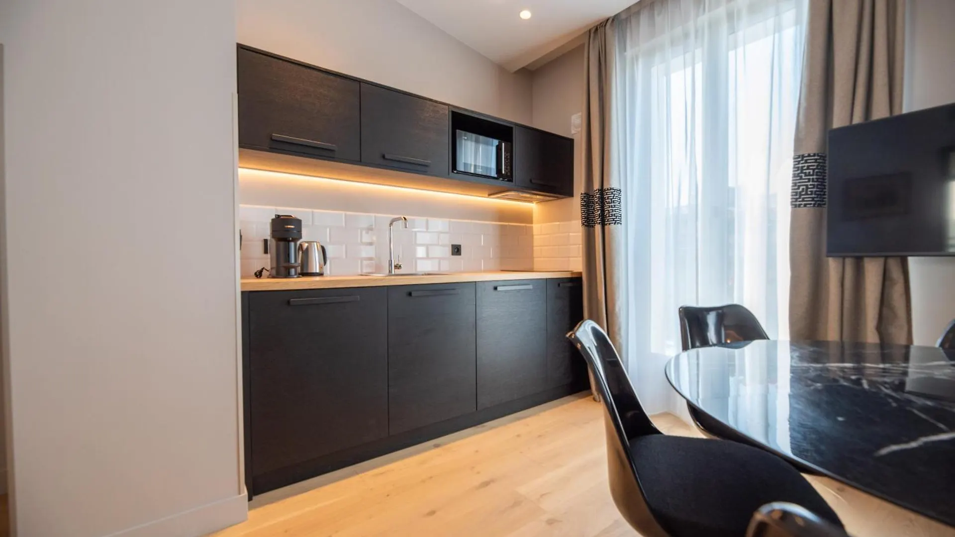 Demeure Montmartre Apartment Paris