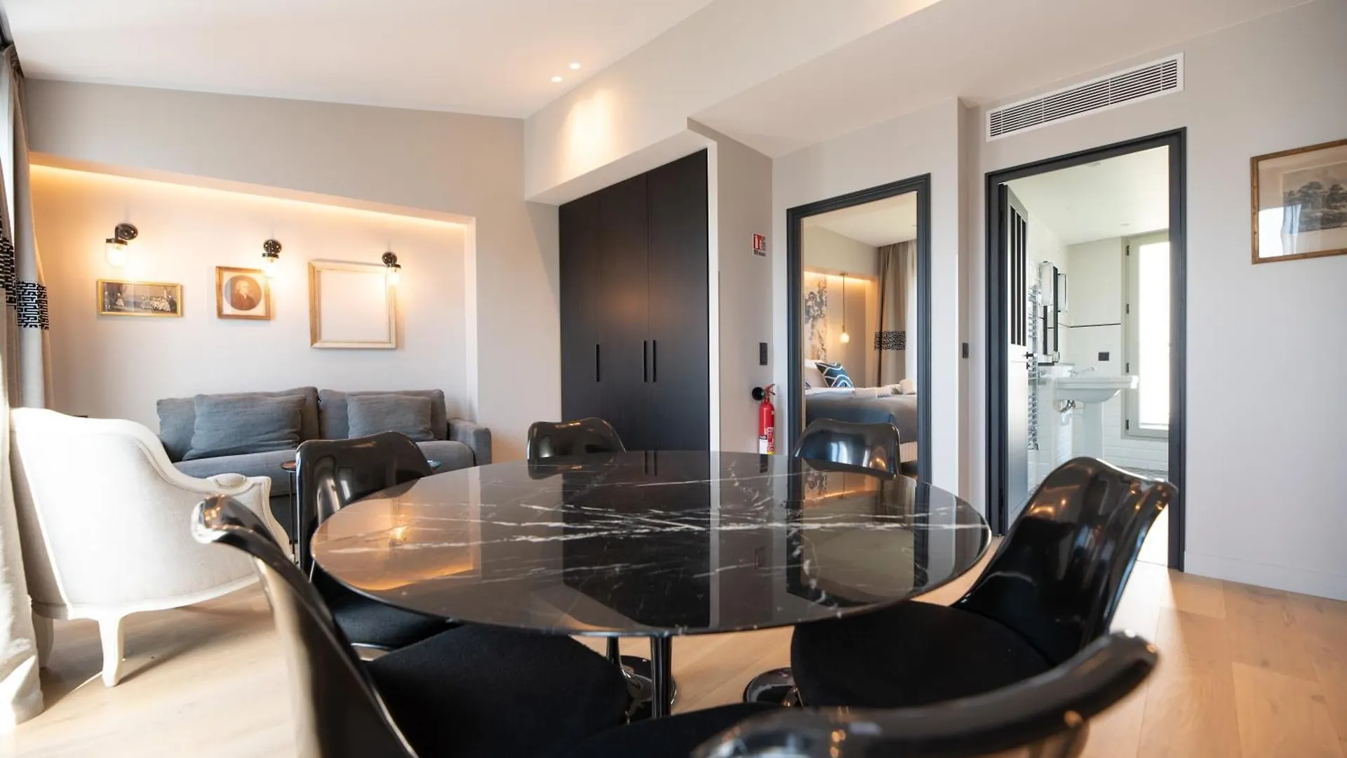 Demeure Montmartre Apartment Paris