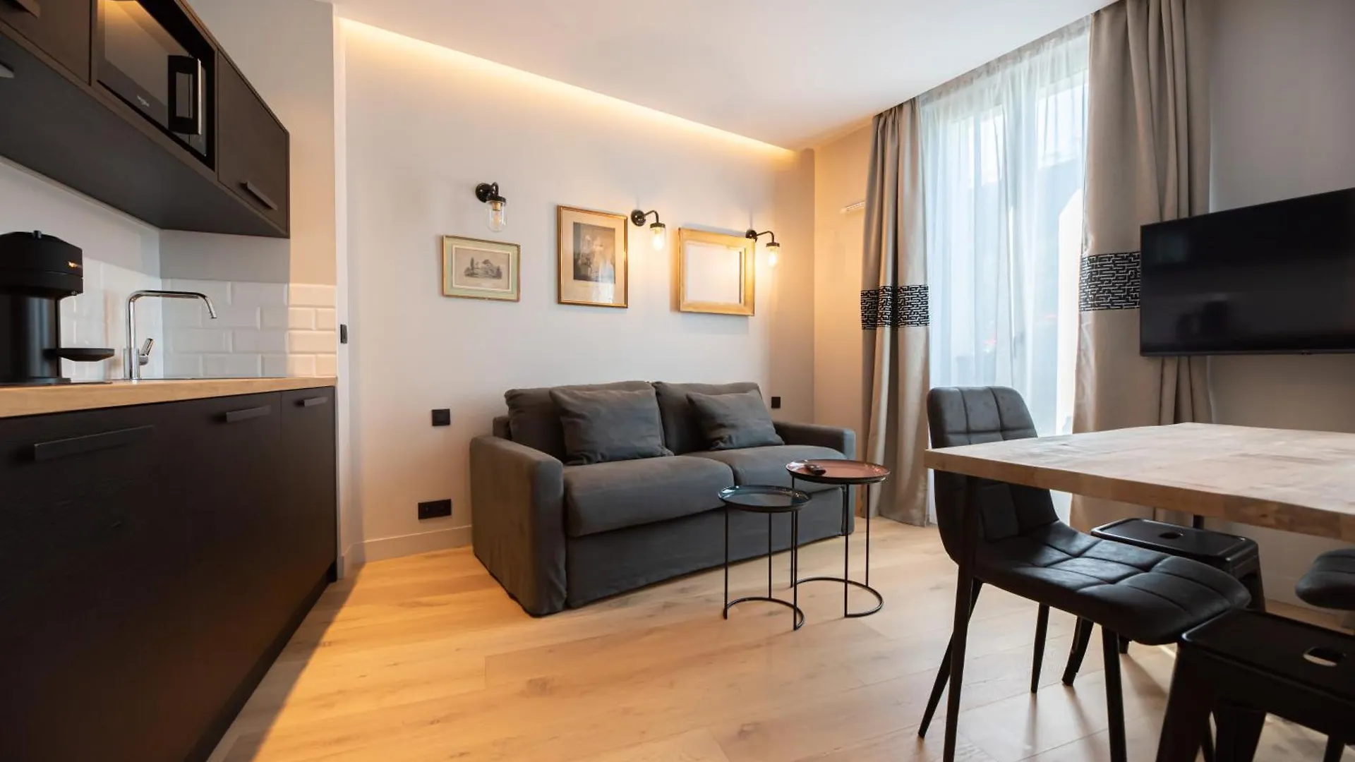 Demeure Montmartre Apartment Paris